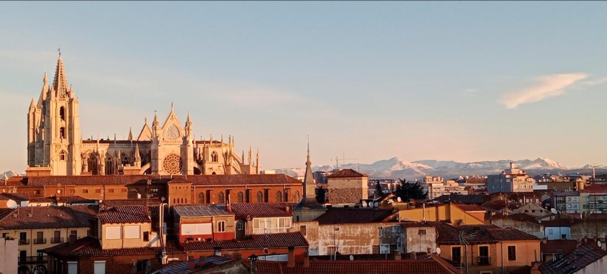 The View - Apartamento Reformado Con Vistas A La Catedral - Leonapartamentos Exteriör bild